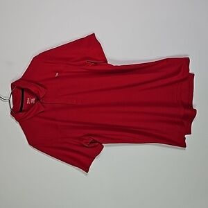 Reebok medium red playdry henley short sleeve shirt